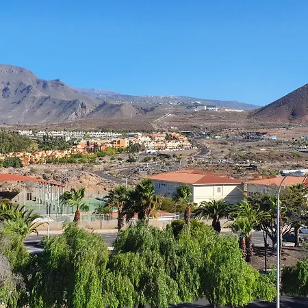 De Luxe South Tenerife * طوستا ديل سيلونثيو